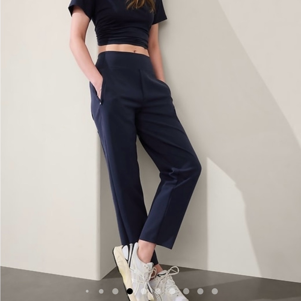 Athleta Endless Pant. NWOT. Navy blue.
